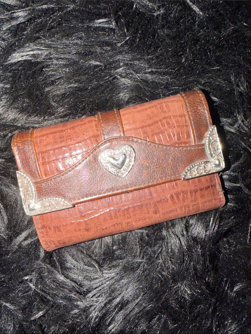Brown Crocodile-Texture Women's Wallet with Heart Accent